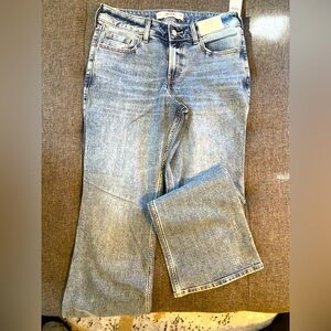 Hollister Mid Rise Relaxed Boot W29 NWT Jeans 8 R